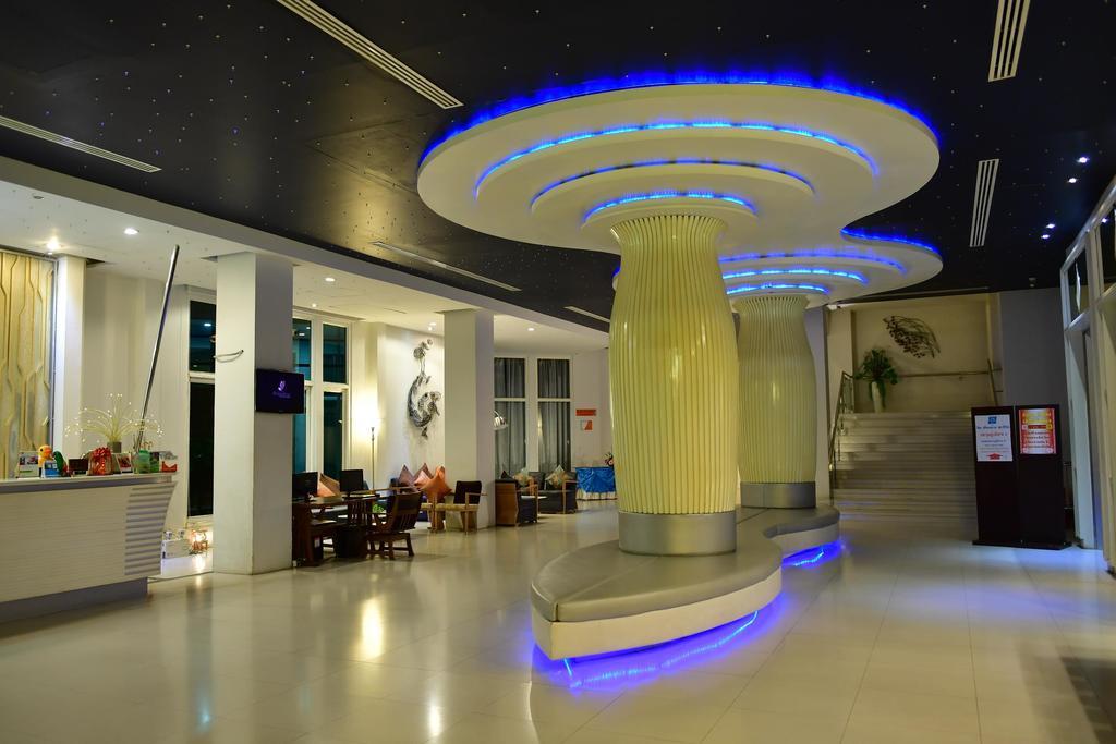 Prajaktra Design Hotel Удон-Тхани Экстерьер фото